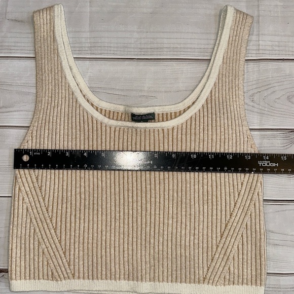 Wild Fable Tan Ribbed Knit Cropped Sweater Tank Top
Size XL Springs Summer Cute - Picture 4 of 5